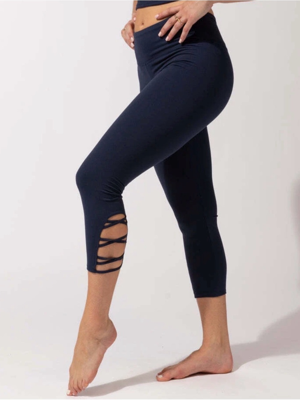 Threads 4 Thought Monica Criss Cross Crop Legging navy blue XL